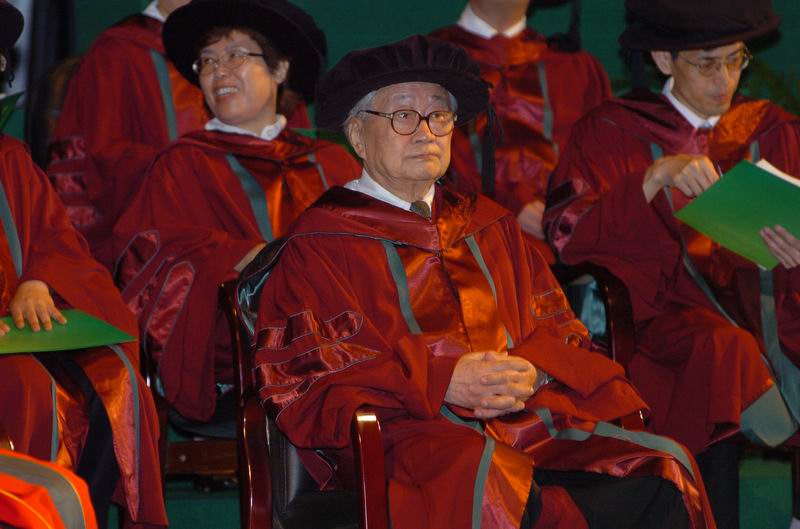 仪式现场-主礼教授